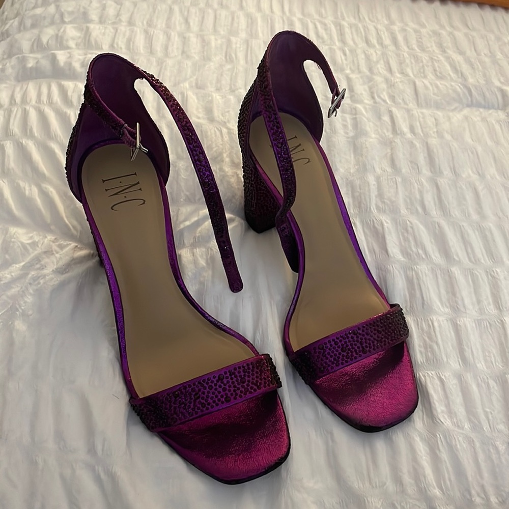 Magenta sparkly heels. 5 inch heel.